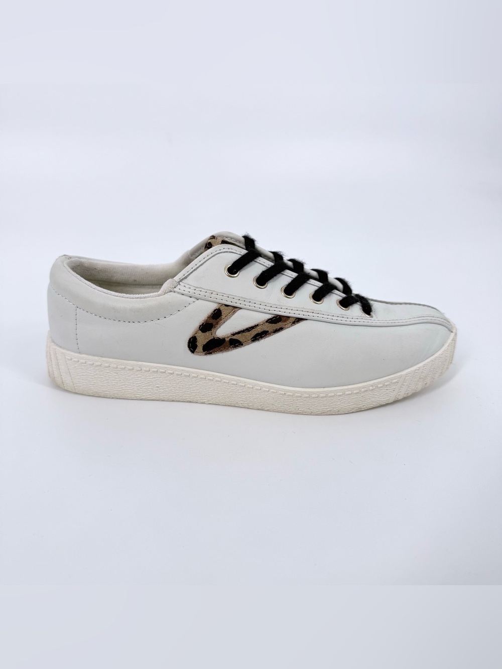 Tretorn Nylite 25 Plus Sneakers Womens Size 7.5 White Leather Leopard Print Logo